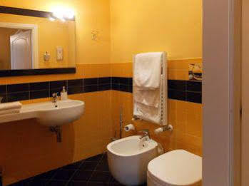 B&B Cesena5 Milan Exterior photo